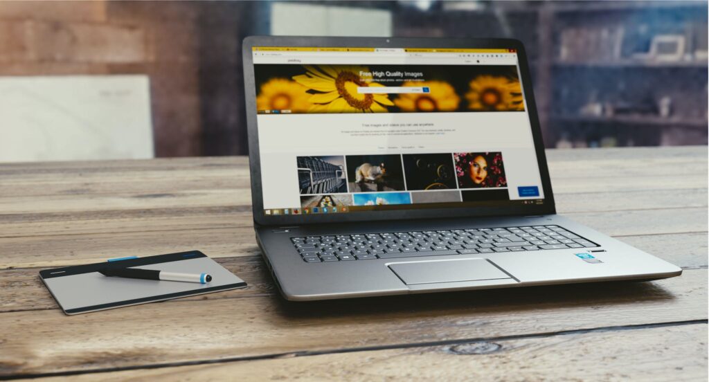 internal links - Gray Laptop Computer - when is the right time to sell a website